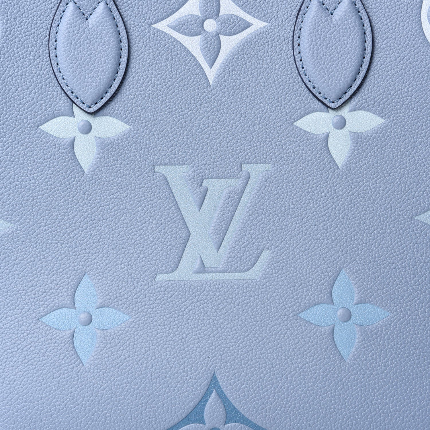 Louis Vuitton Empreinte Monogram Giant By The Pool Onthego MM Summer Blue 10 of 10