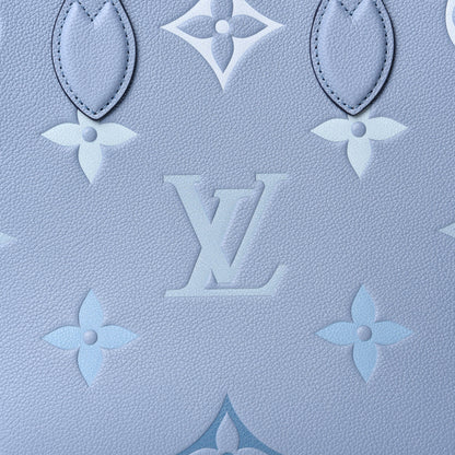 Louis Vuitton Empreinte Monogram Giant By The Pool Onthego MM Summer Blue 10 of 10