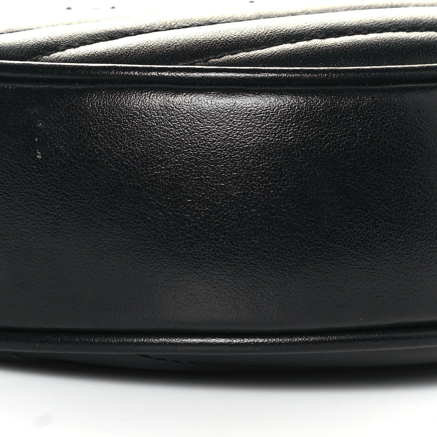 Calfskin Matelasse Chevron Round Vinyle Camera Bag Black