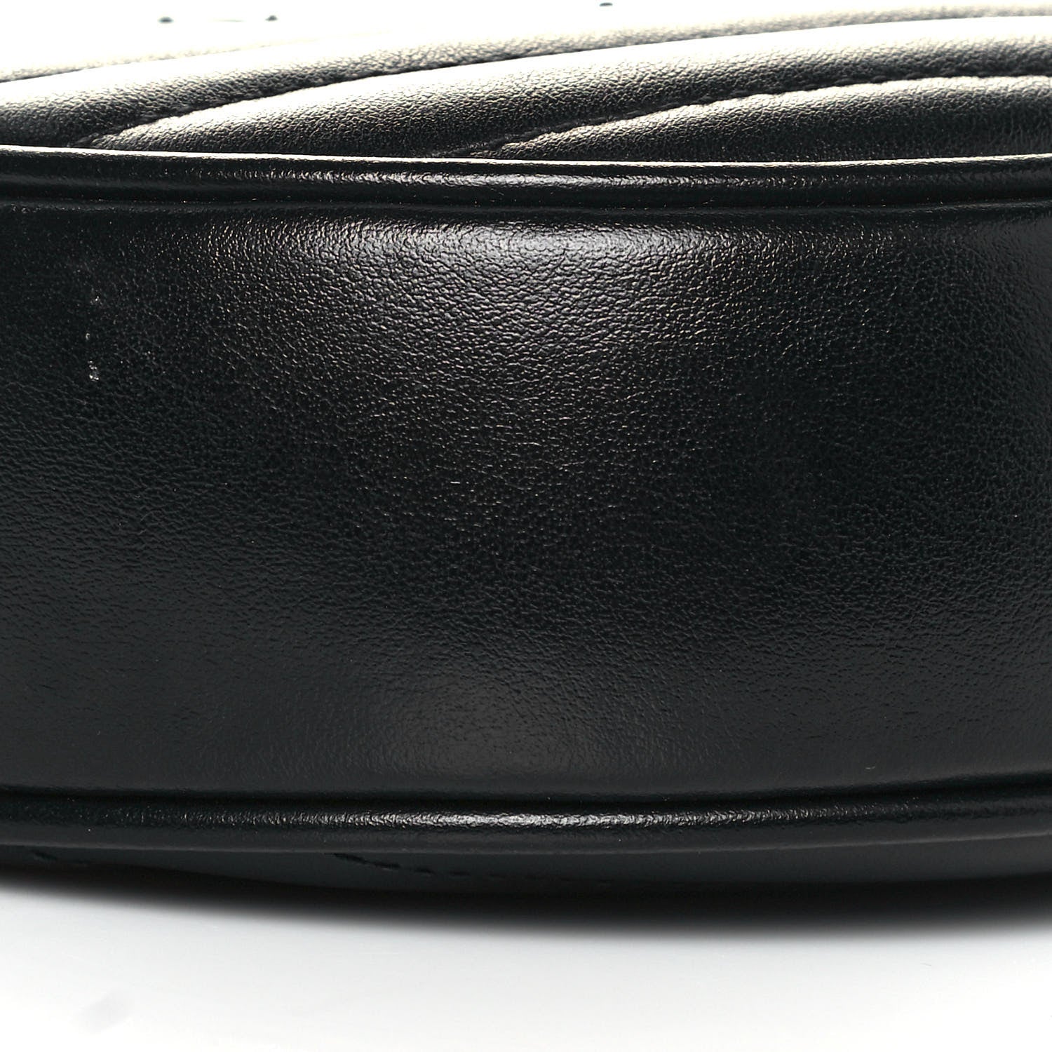 Saint Laurent Calfskin Matelasse Chevron Round Vinyle Camera Bag Black 9 of 11