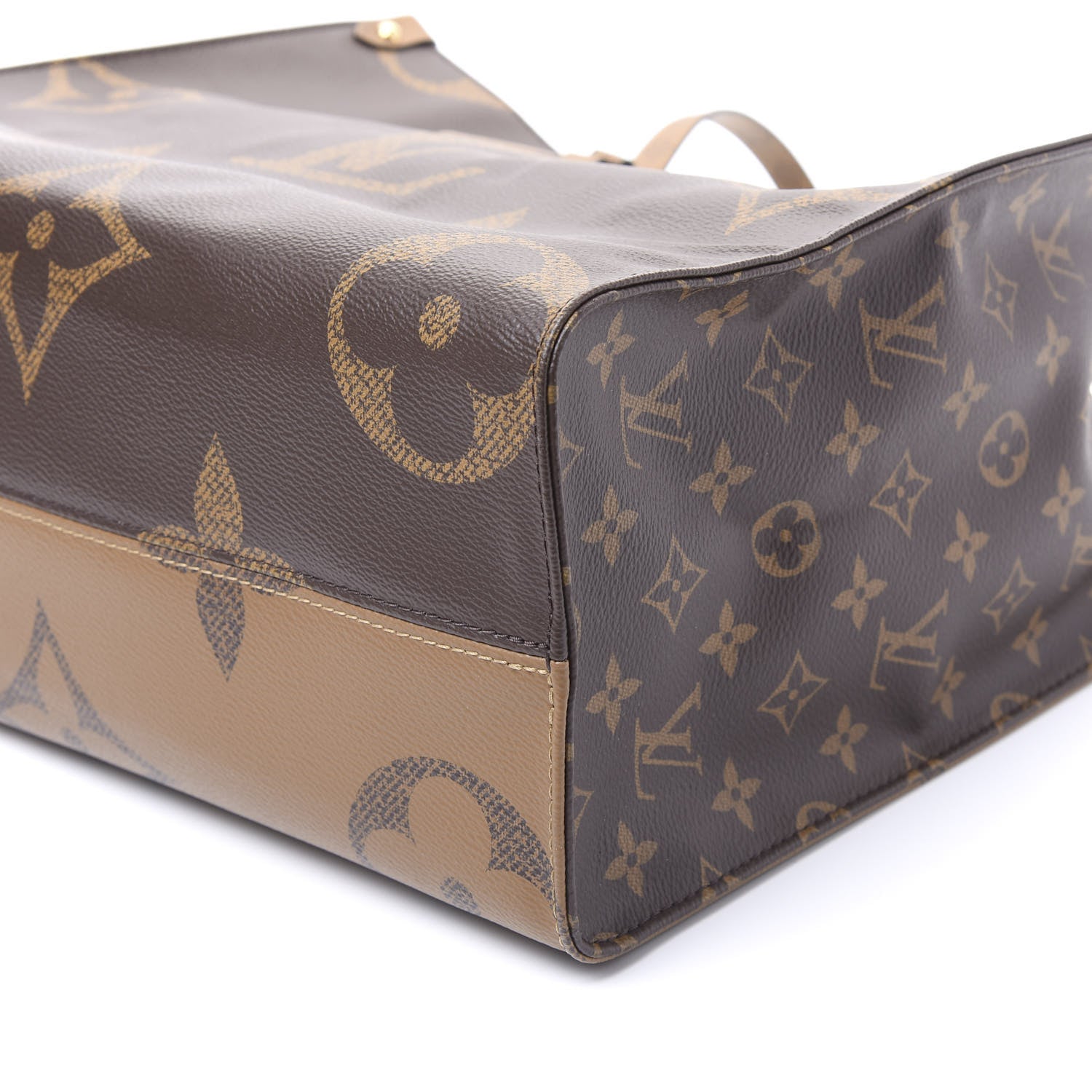 Louis Vuitton Reverse Monogram Giant Onthego MM 8 of 9