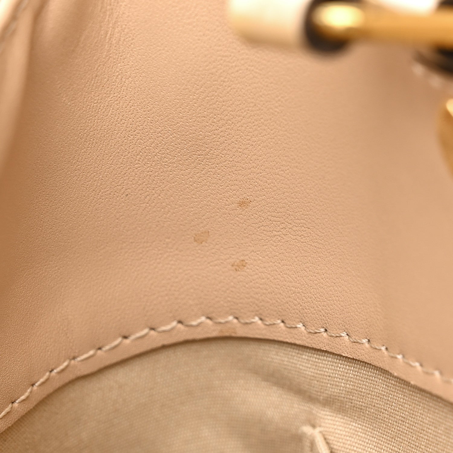 Louis Vuitton Vernis Montaigne MM Dune 14 of 28