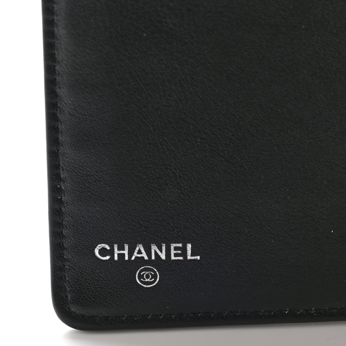 Patent Camellia Embossed Yen Wallet Black