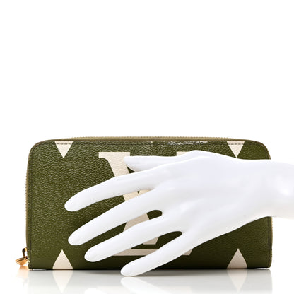 Louis Vuitton Monogram Giant Zippy Wallet Kaki White 2 of 8