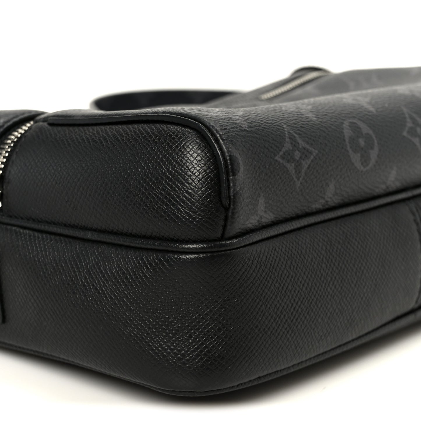 Taiga Monogram Eclipse Outdoor Messenger Black Black