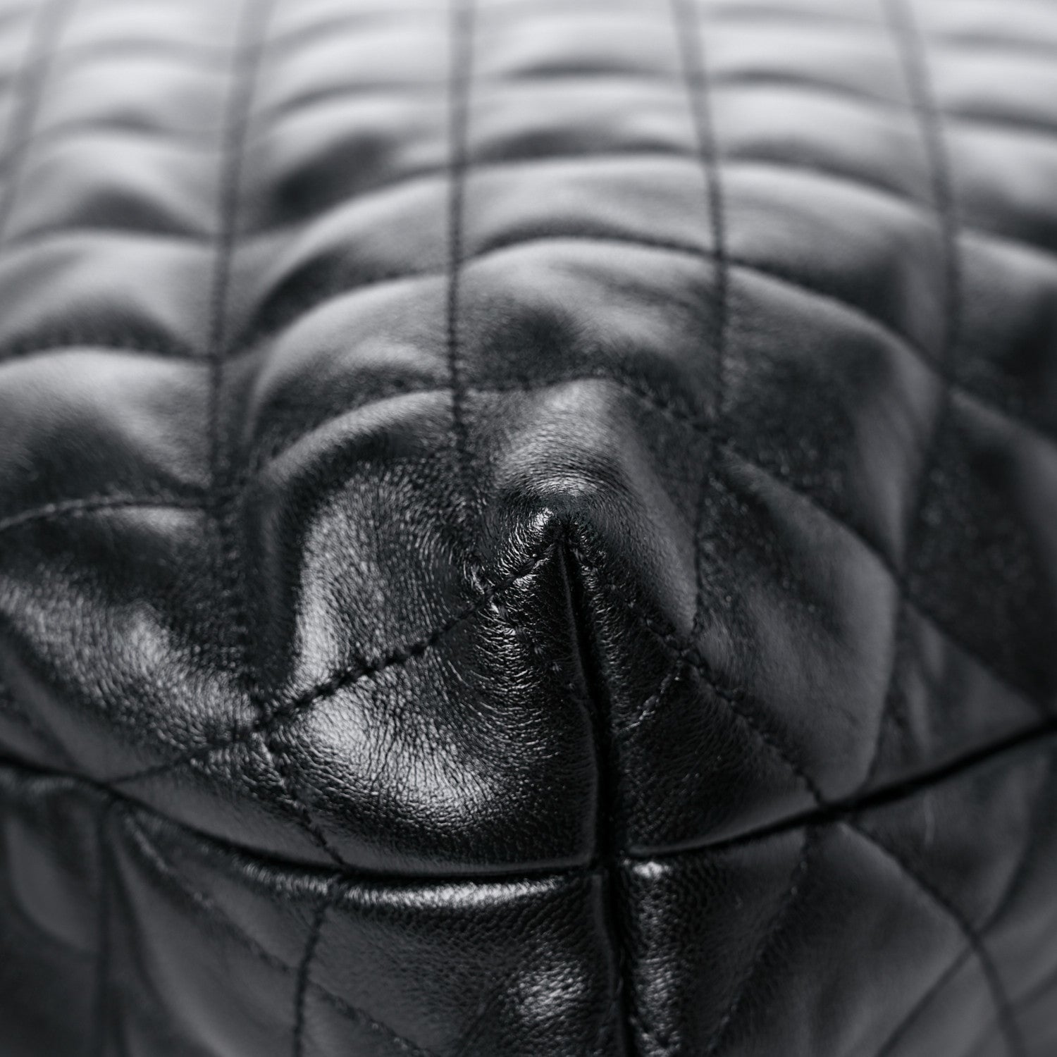 Saint Laurent Lambskin Quilted Maxi Icare Shopping Tote Black 10 of 14