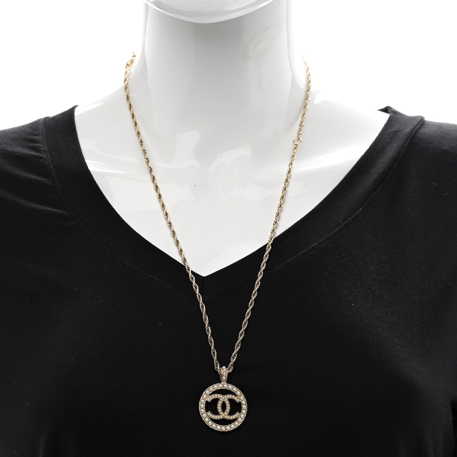 Chanel Pearl CC Round Pendant Necklace Gold 2 of 7