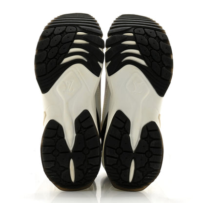 Louis Vuitton Monogram Calfskin Run 55 Sneakers 38.5 White 5 of 11