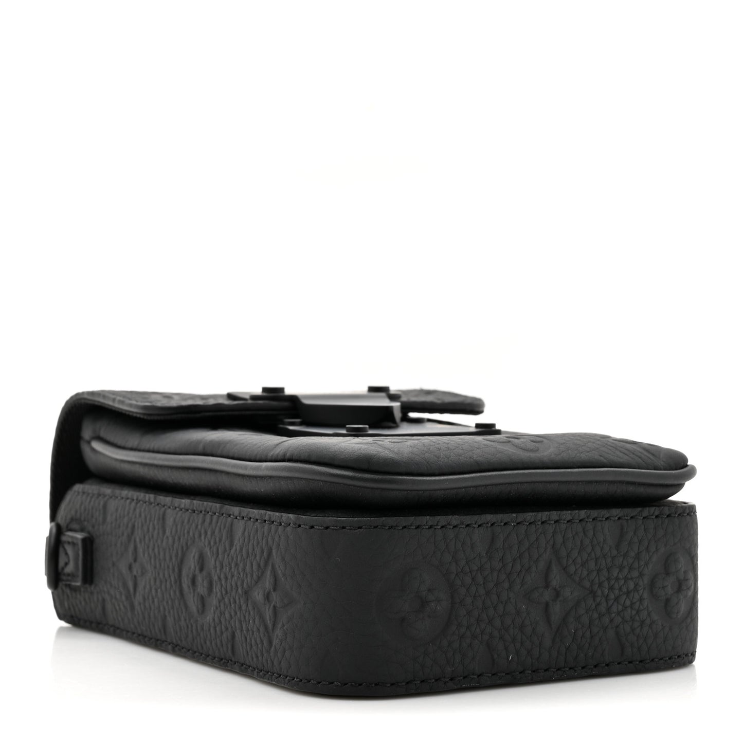 Taurillon Monogram S Lock Wearable Wallet Black