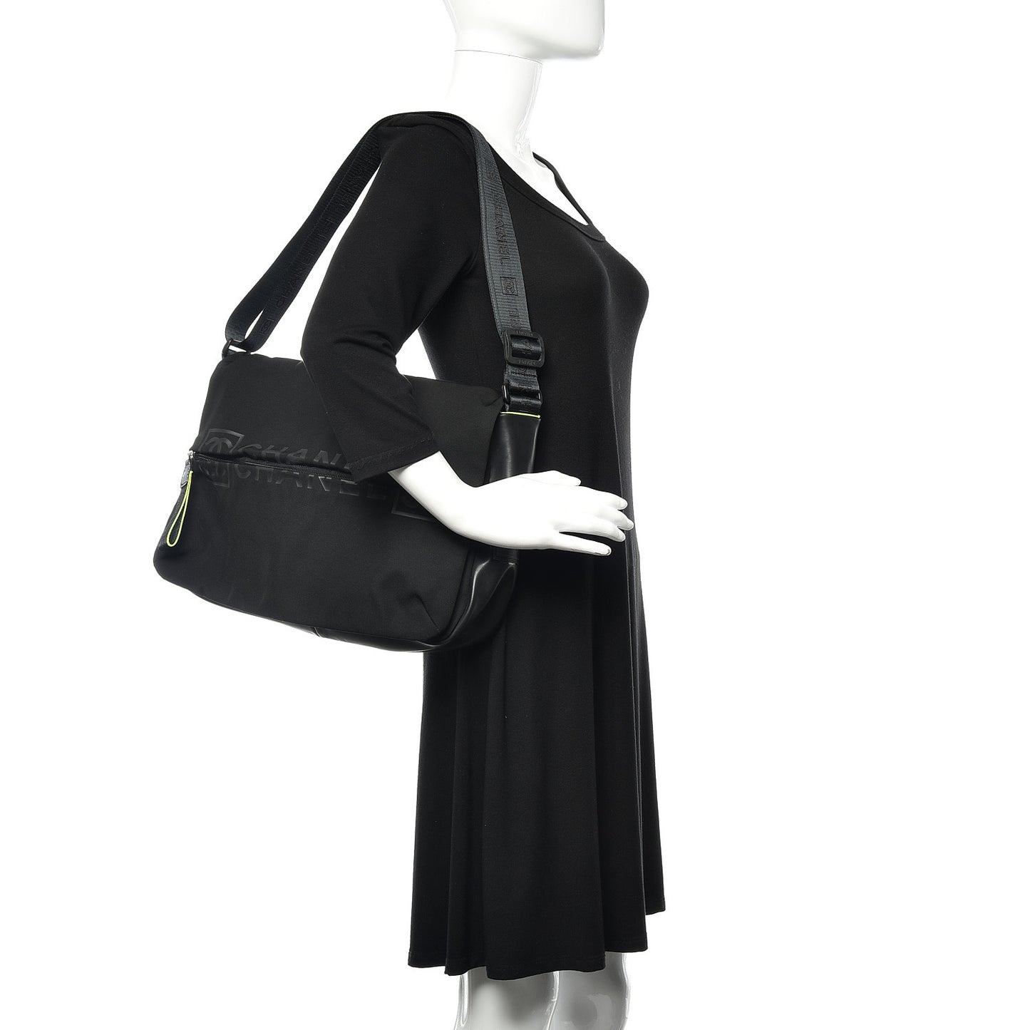 Nylon Sport CC Messenger Black