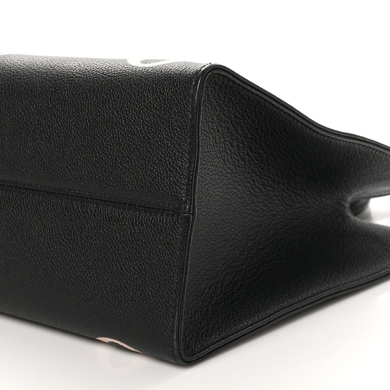 Louis Vuitton Empreinte Monogram Giant Onthego MM Black Beige 9 of 9