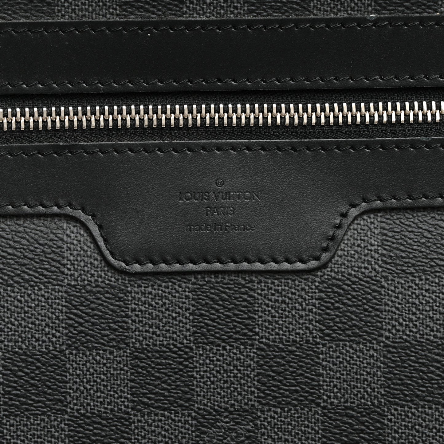Damier Graphite Pegase 65