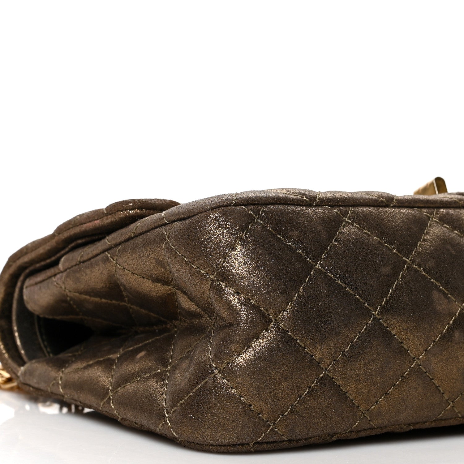 Chanel Iridescent Calfskin Quilted 2.55 Reissue 225 Flap Gold 8 of 11
