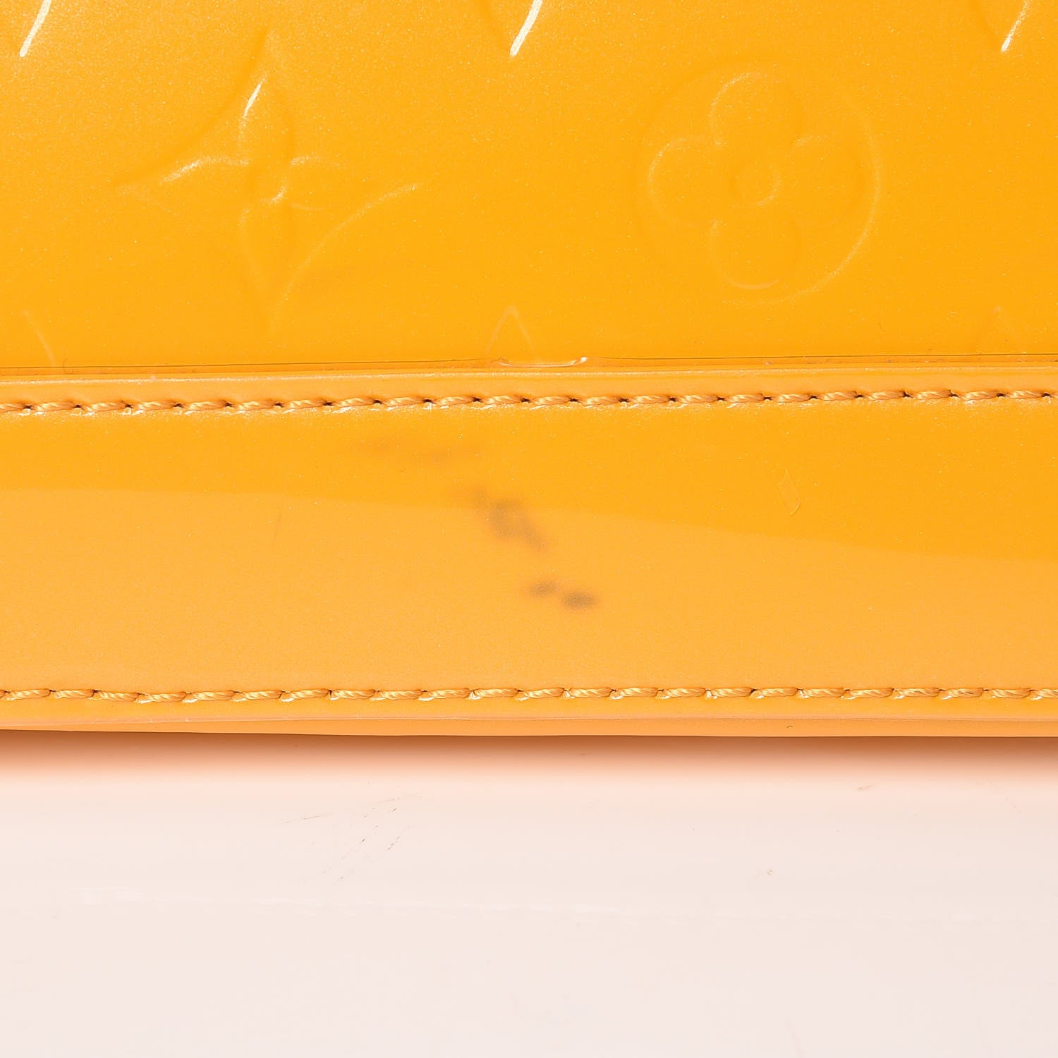 Louis Vuitton Vernis Alma PM Jaune Passion 8 of 19