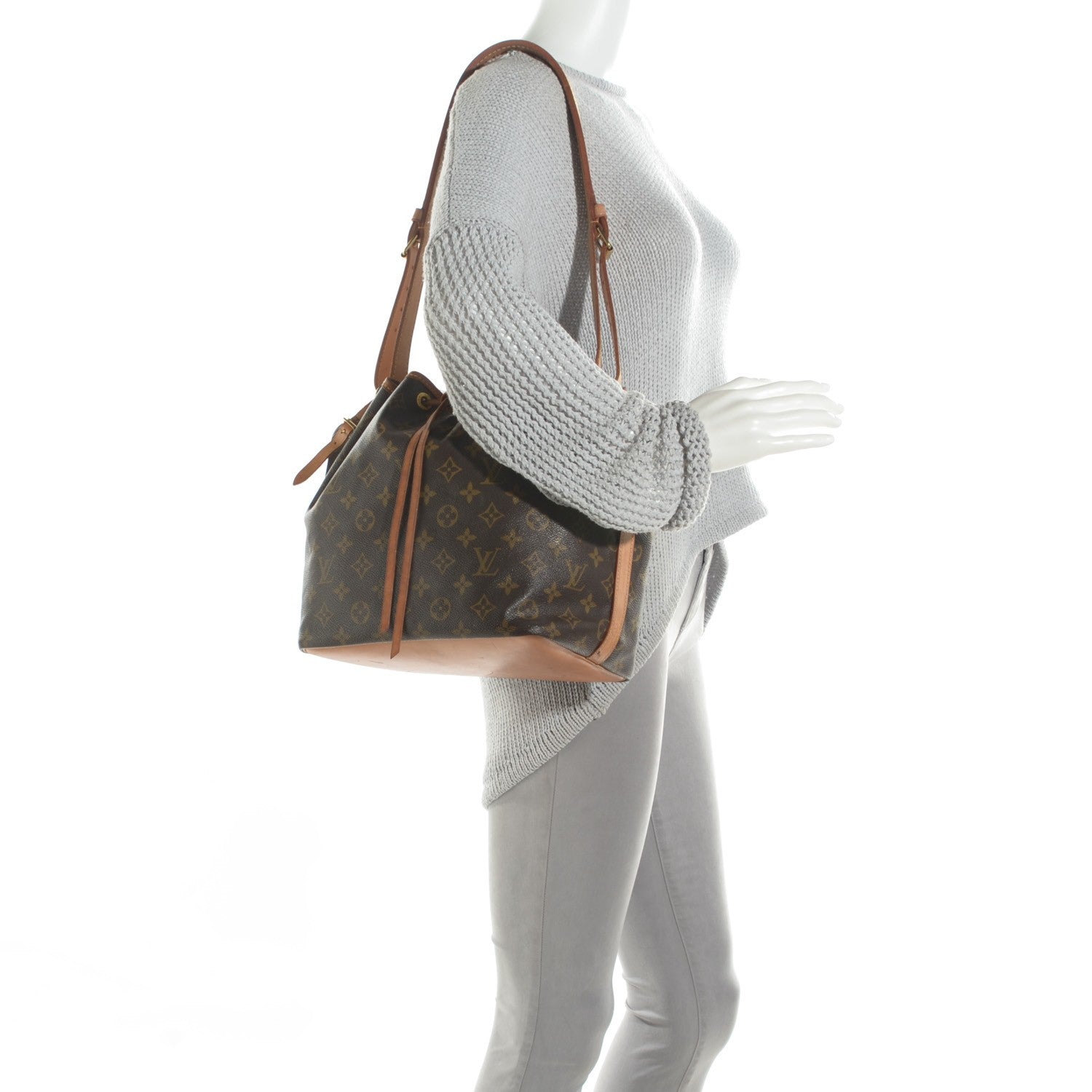 Louis Vuitton Monogram Petit Noe 6 of 13