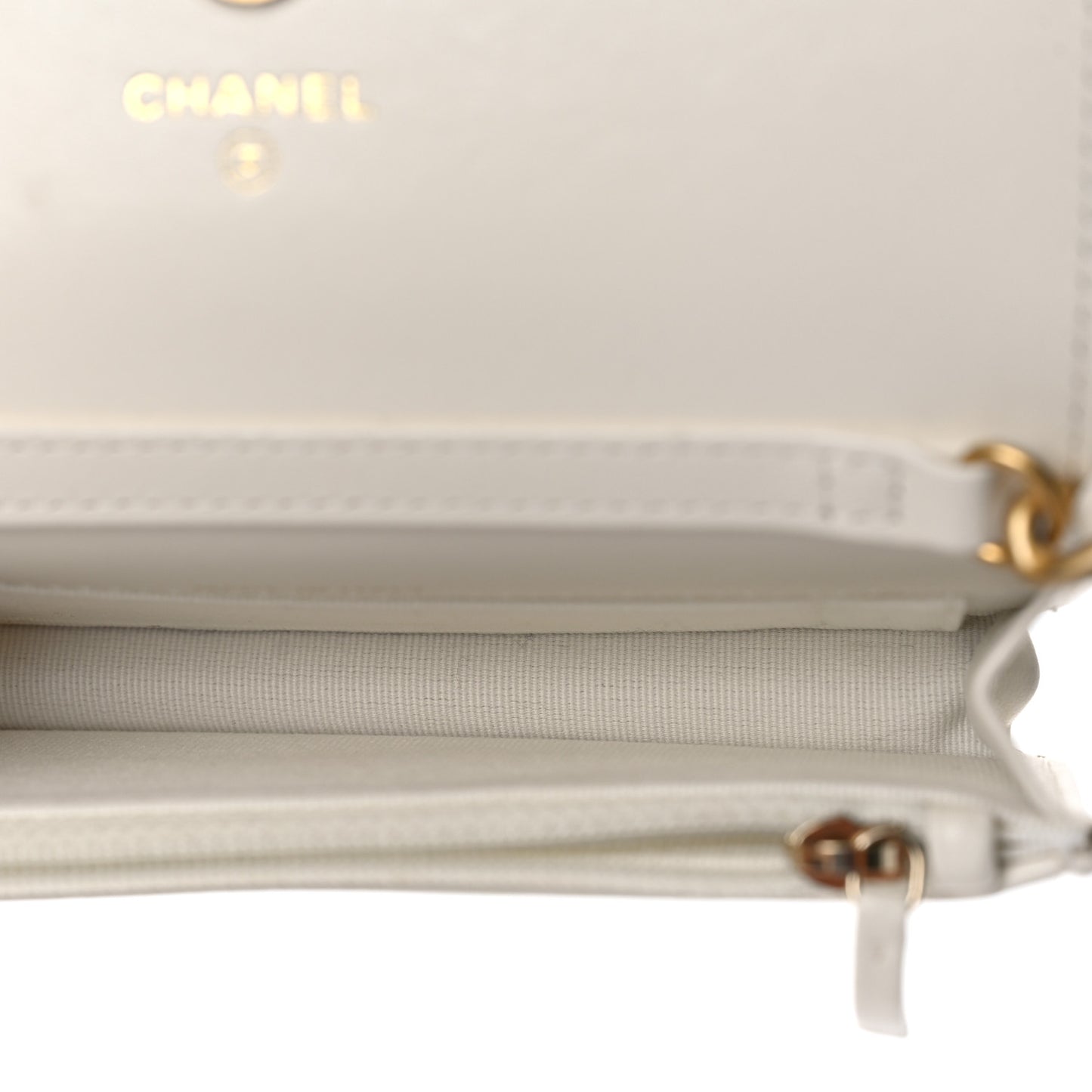 Lambskin Quilted Chanel 19 Clutch With Chain White