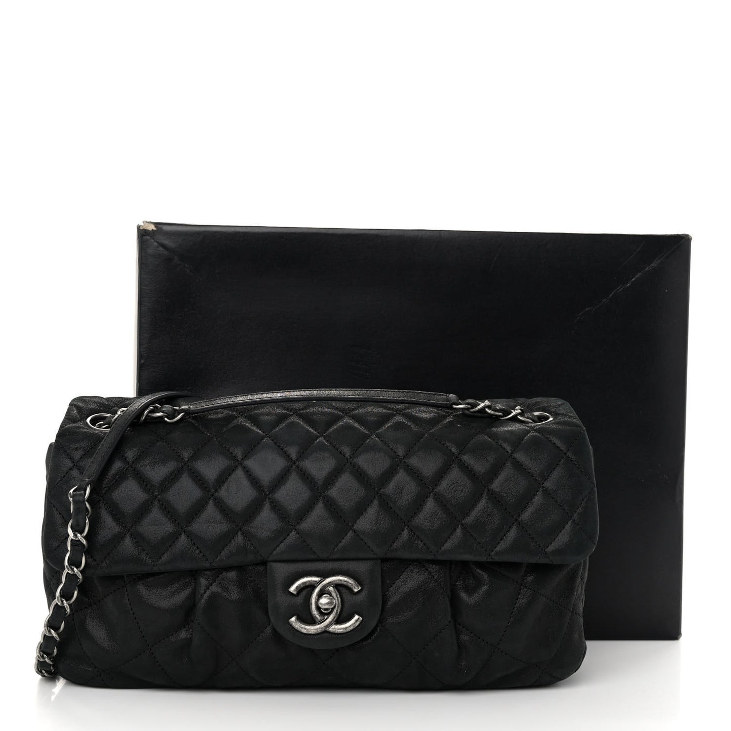 Iridescent Calfskin Large Chic Quilt Flap Black