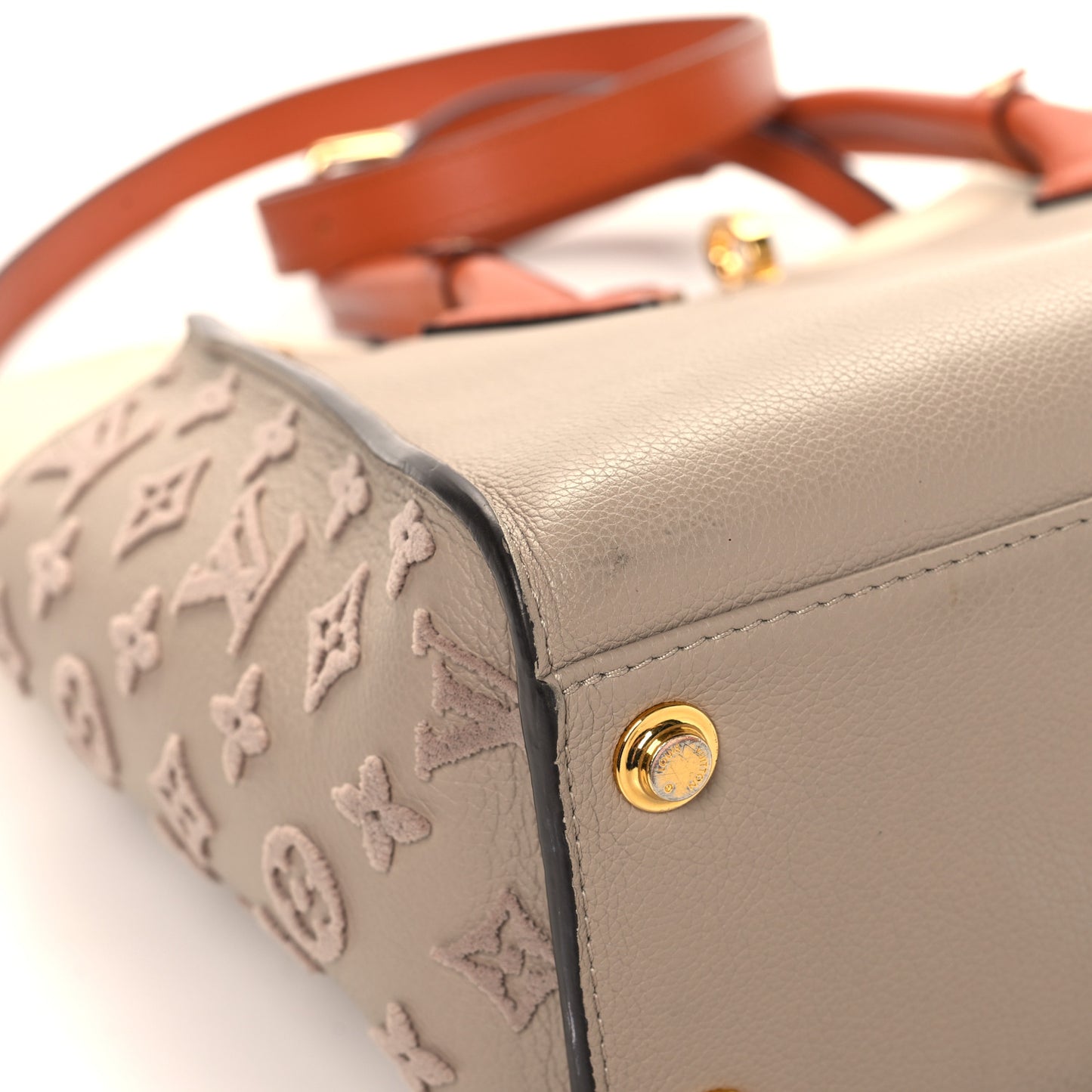 Calfskin Monogram Tufting On My Side Galet
