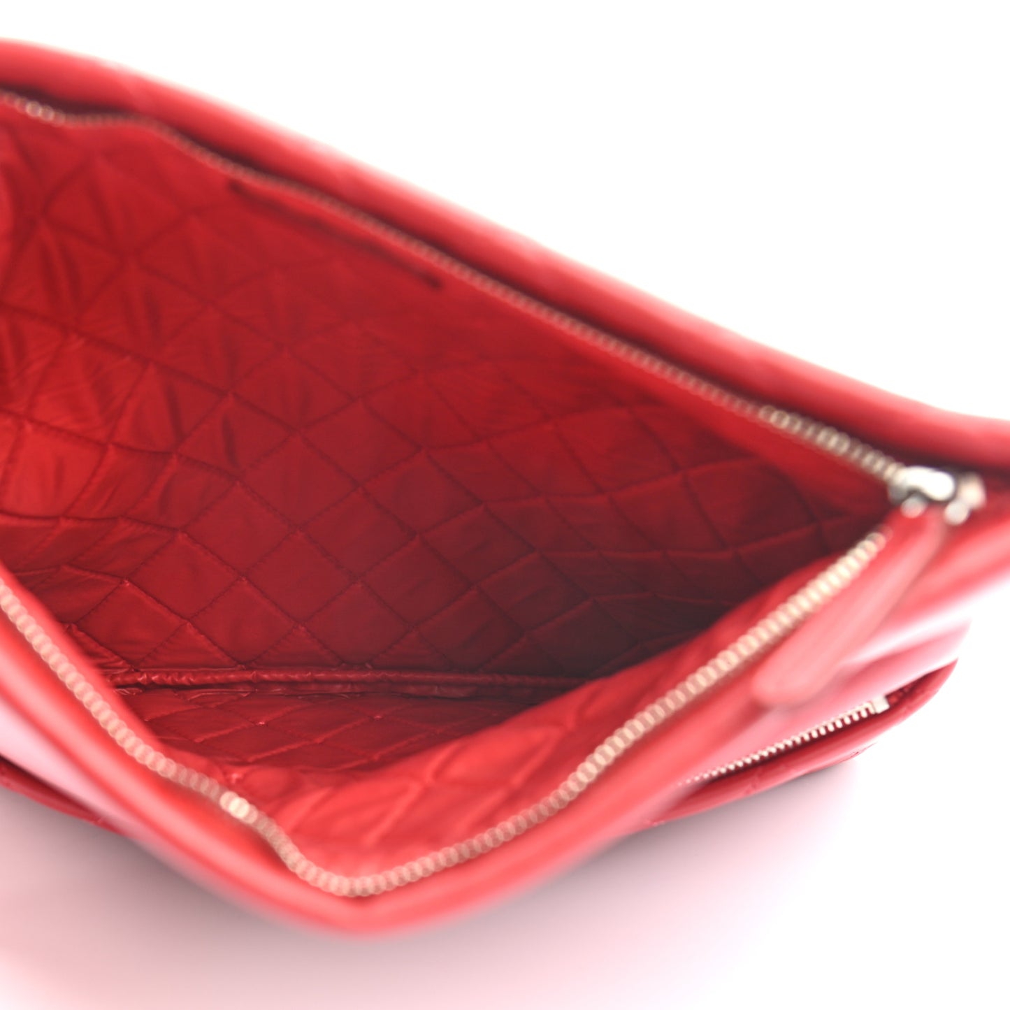 Lambskin Quilted CC Beauty Clutch Red