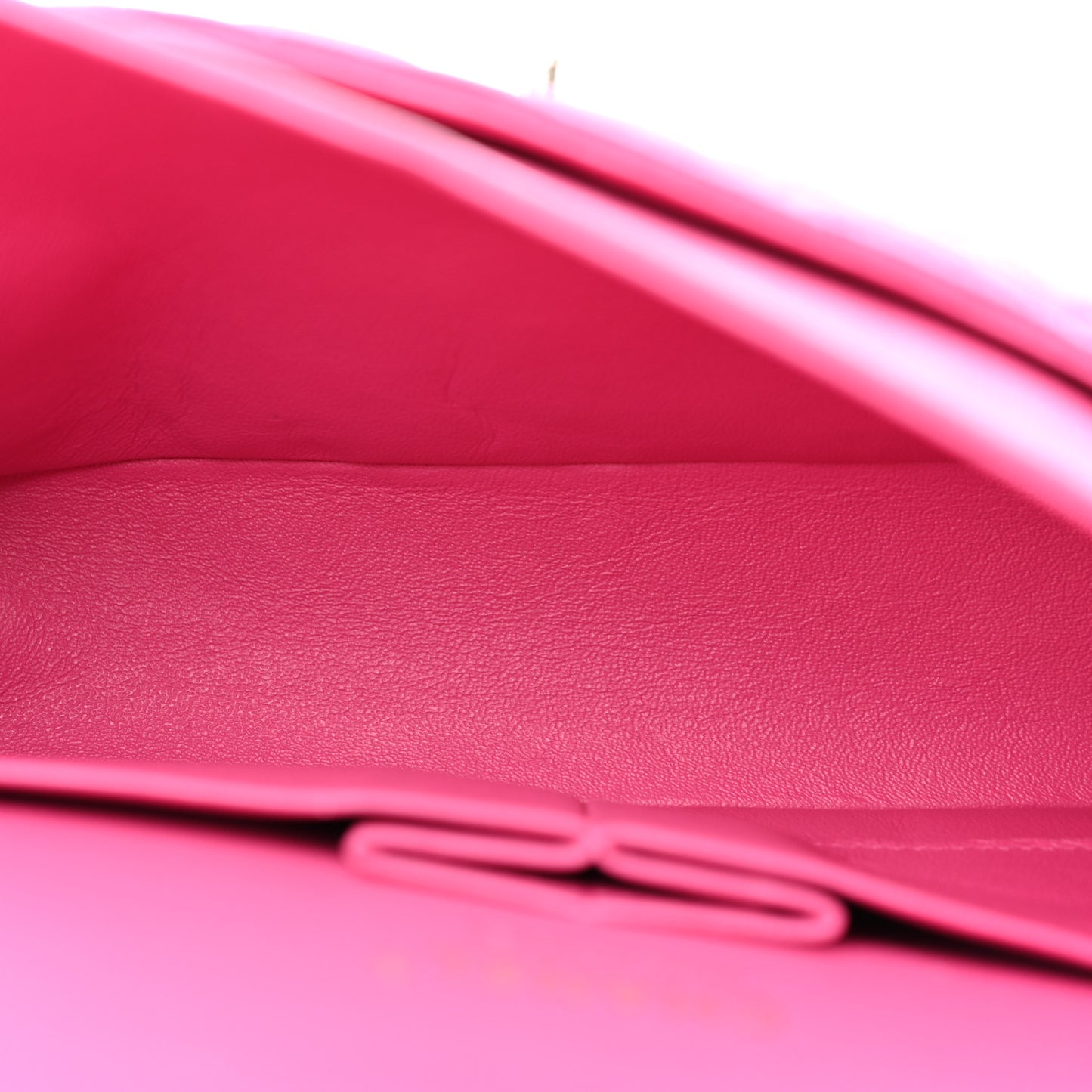 Iridescent Caviar Quilted Medium Double Flap Pink