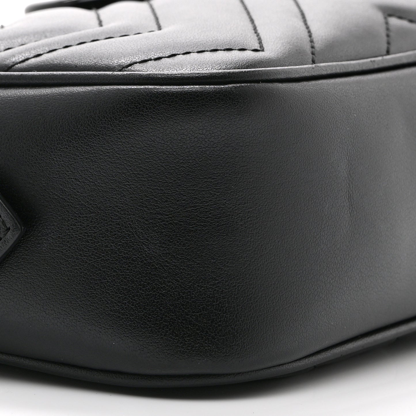 Calfskin Matelasse Monochrome Mini GG Marmont Chain Shoulder Bag Black