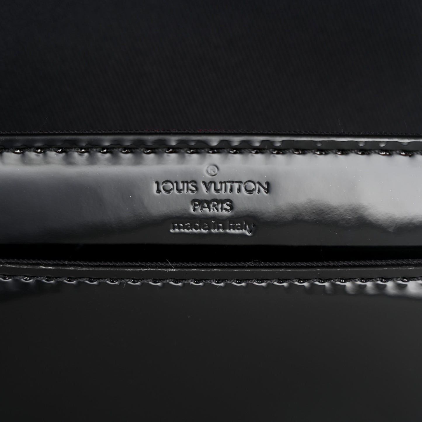 Patent Neo Sobe Louise EW Clutch Black