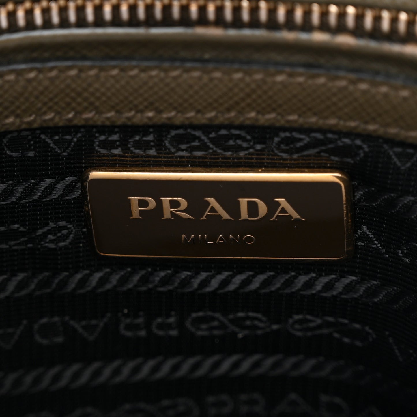 Saffiano Lux Bi-Color Medium Tote Militare Black