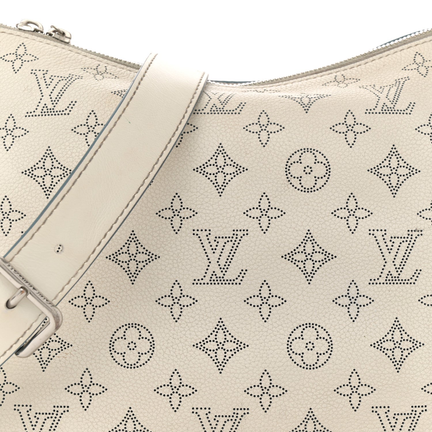 Louis Vuitton Mahina Beaubourg Hobo MM Snow Orage Blue 7 of 14