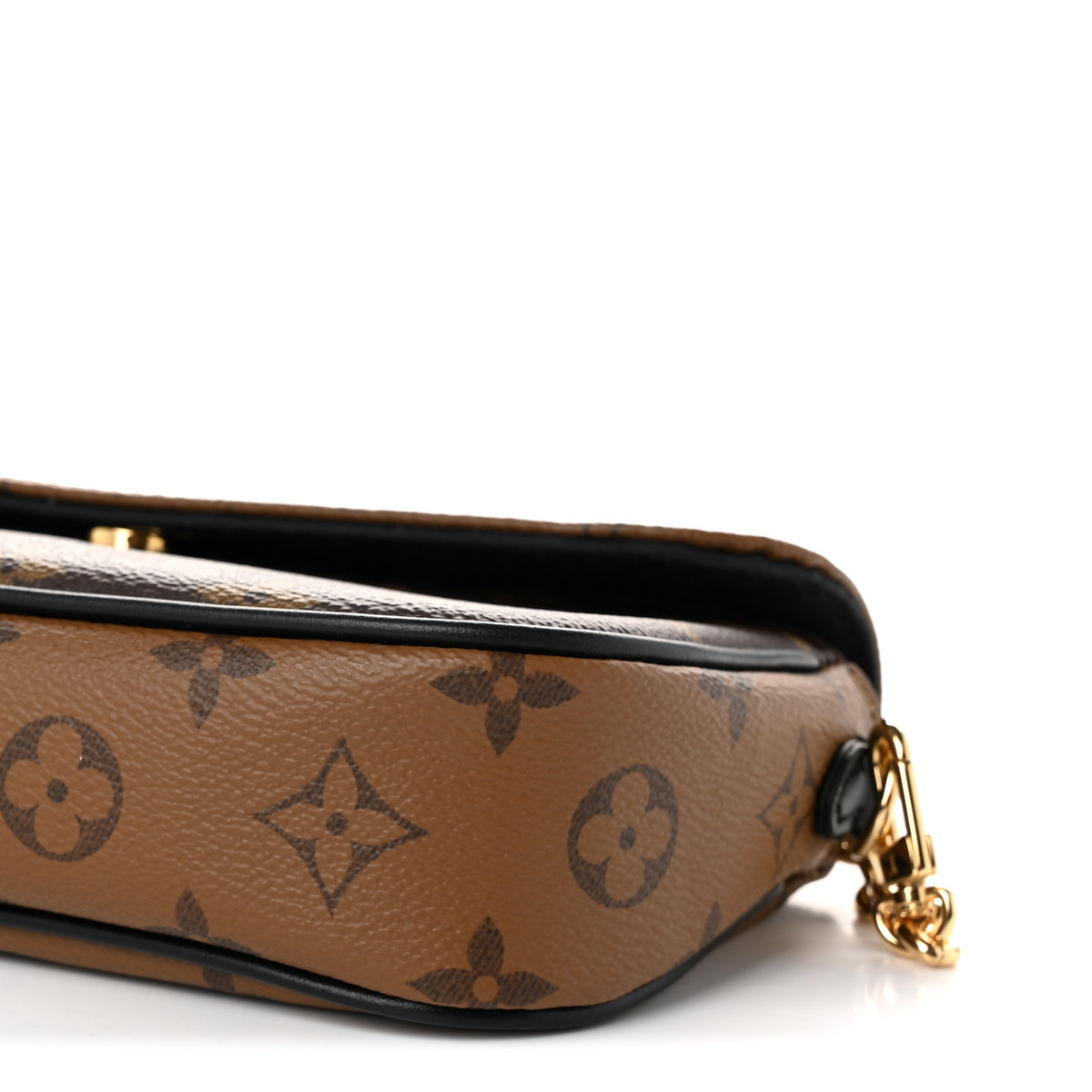 Reverse Monogram Ivy Wallet On Chain