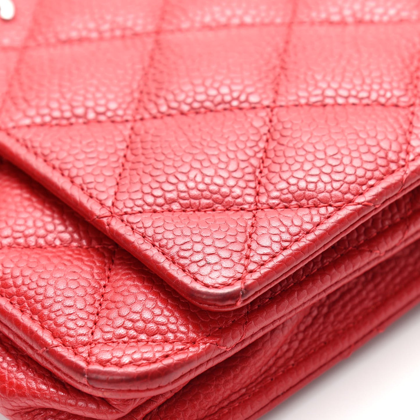 Caviar Quilted Wallet On Chain WOC Red