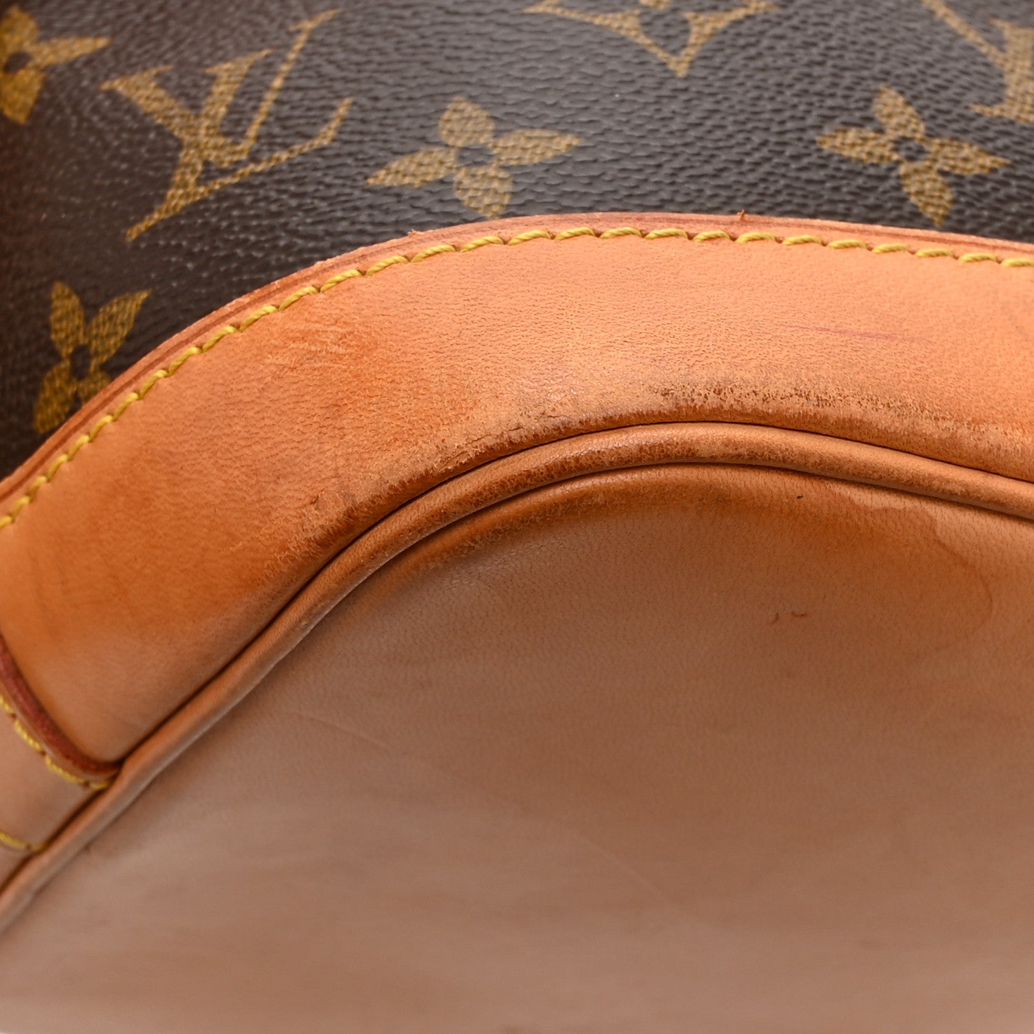 Louis Vuitton Monogram Alma PM 11 of 16