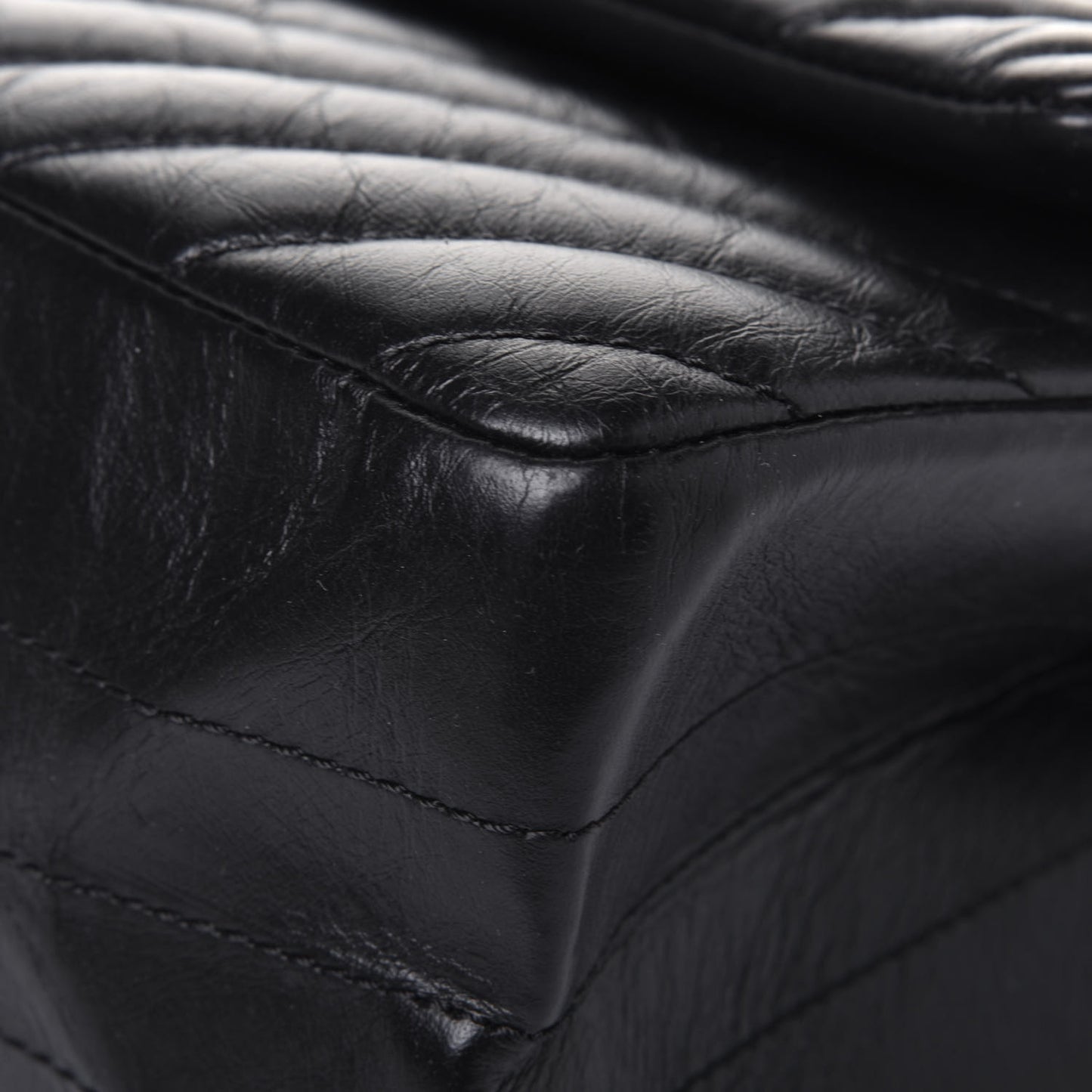 Aged Calfskin Chevron Quilted 2.55 Reissue 226 So Black