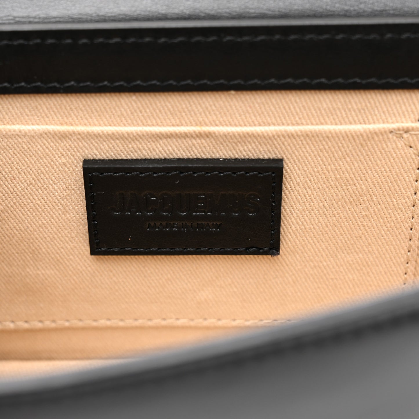 Smooth Calfskin Le Chiquito Long Black