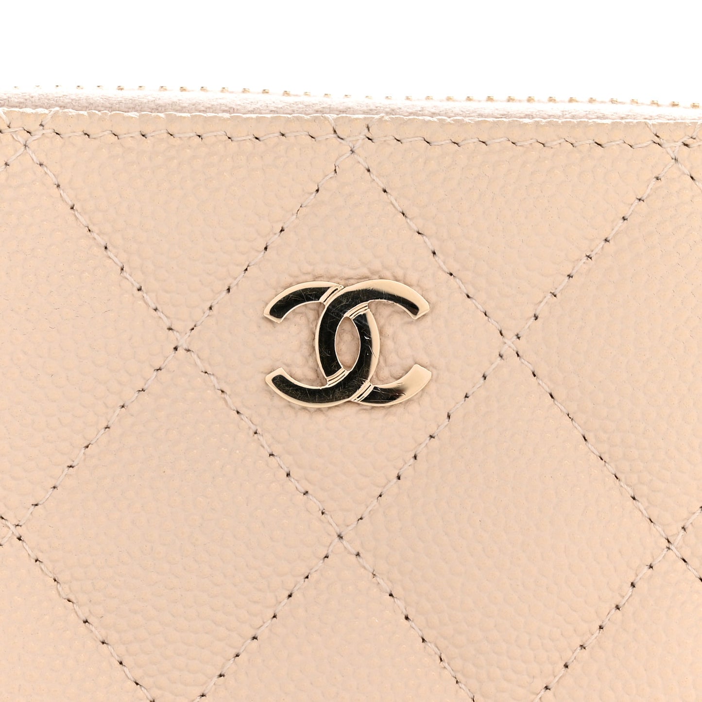 Caviar Quilted Zip Coin Purse Ivory