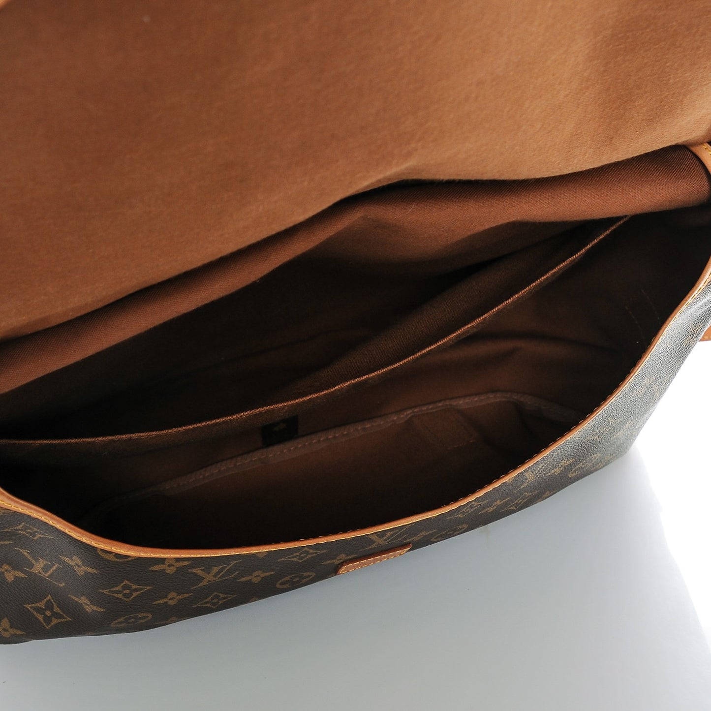 Monogram Saumur 43