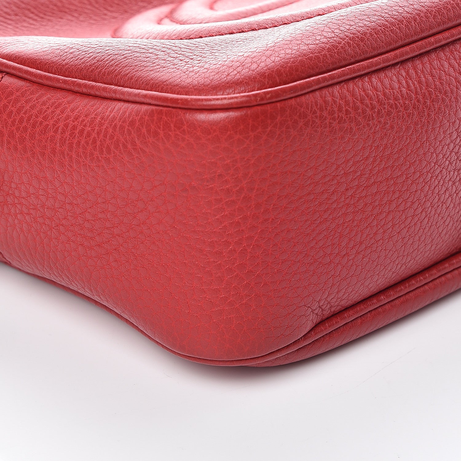 Gucci Pebbled Calfskin Small Soho Disco Bag Tabasco Red 15 of 17