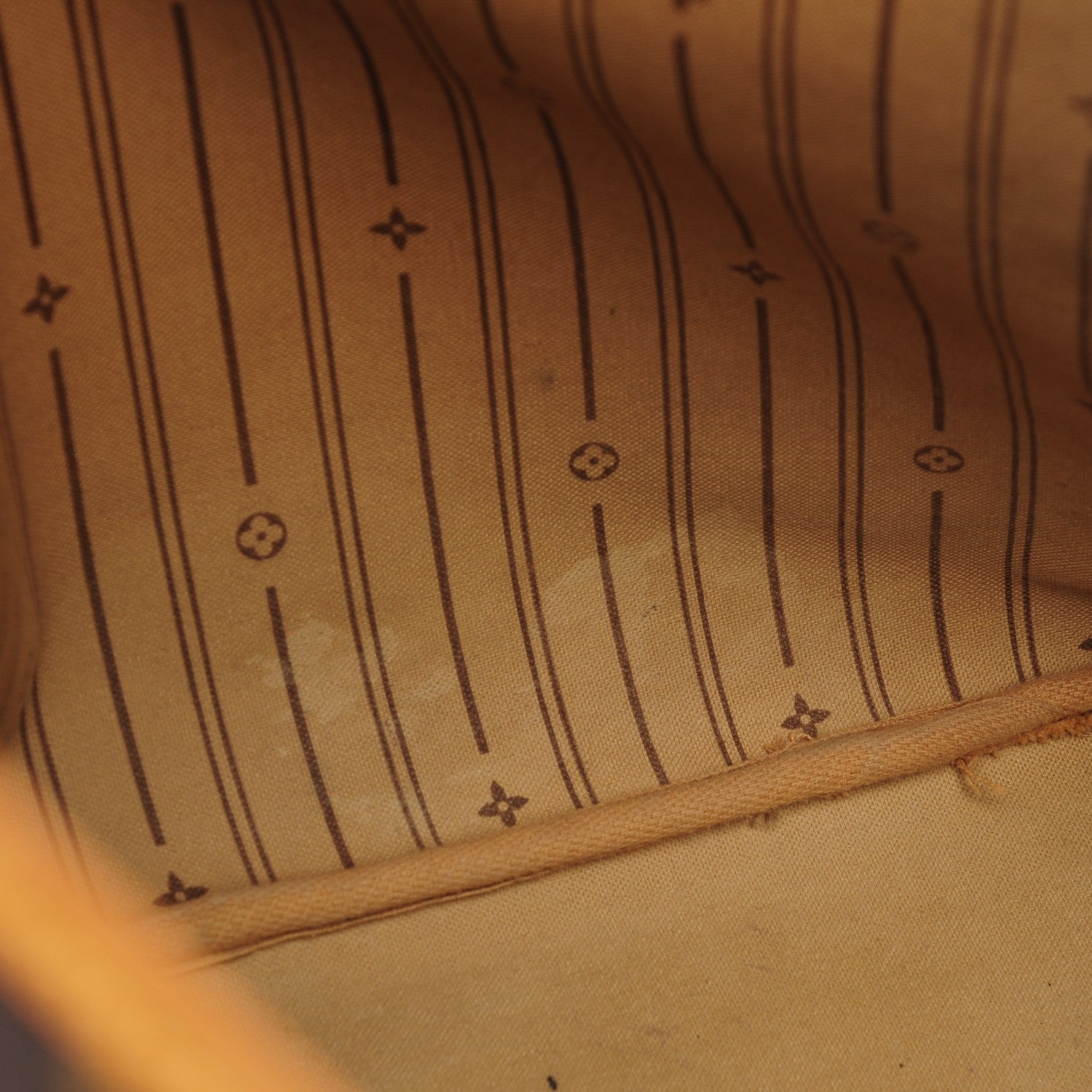 Louis Vuitton Monogram Neverfull GM 10 of 10