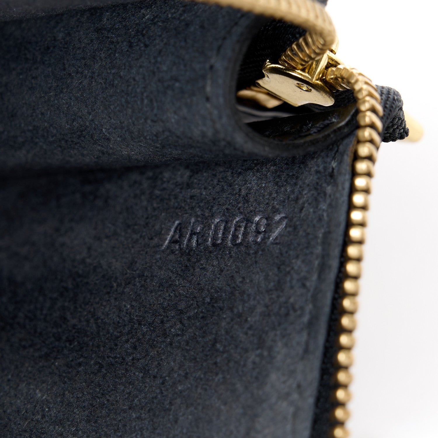 Louis Vuitton Epi Pochette Accessories 24 Black 6 of 12