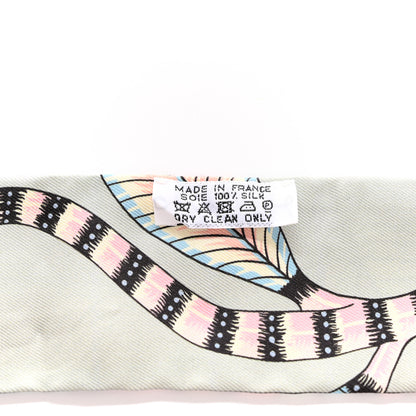Hermes Silk The Savana Dance Twilly Vert Amande Rose 3 of 4