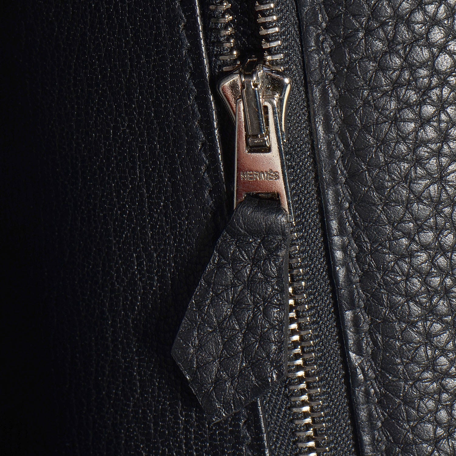 Hermes Taurillon Clemence Shoulder Kelly 40 Black 26 of 26