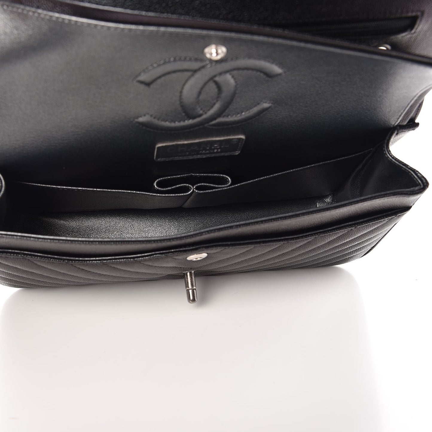 Caviar Chevron Quilted Medium Double Flap Black