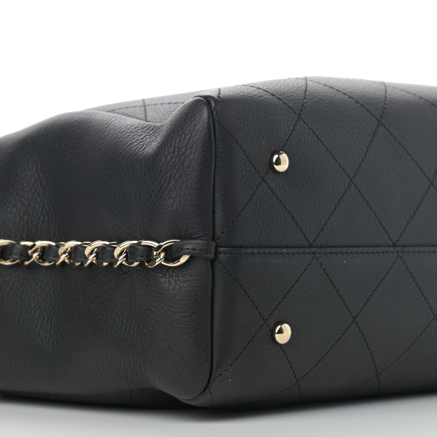 Bullskin Stitched Medium Shopping Bag Black