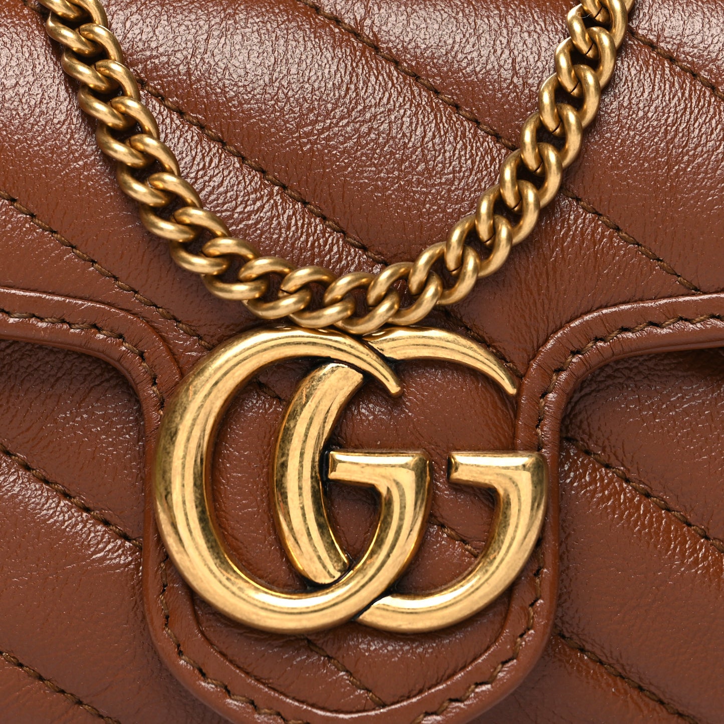 Azalea Calfskin Matelasse Diagonal Super Mini GG Marmont Shoulder Bag Cuir