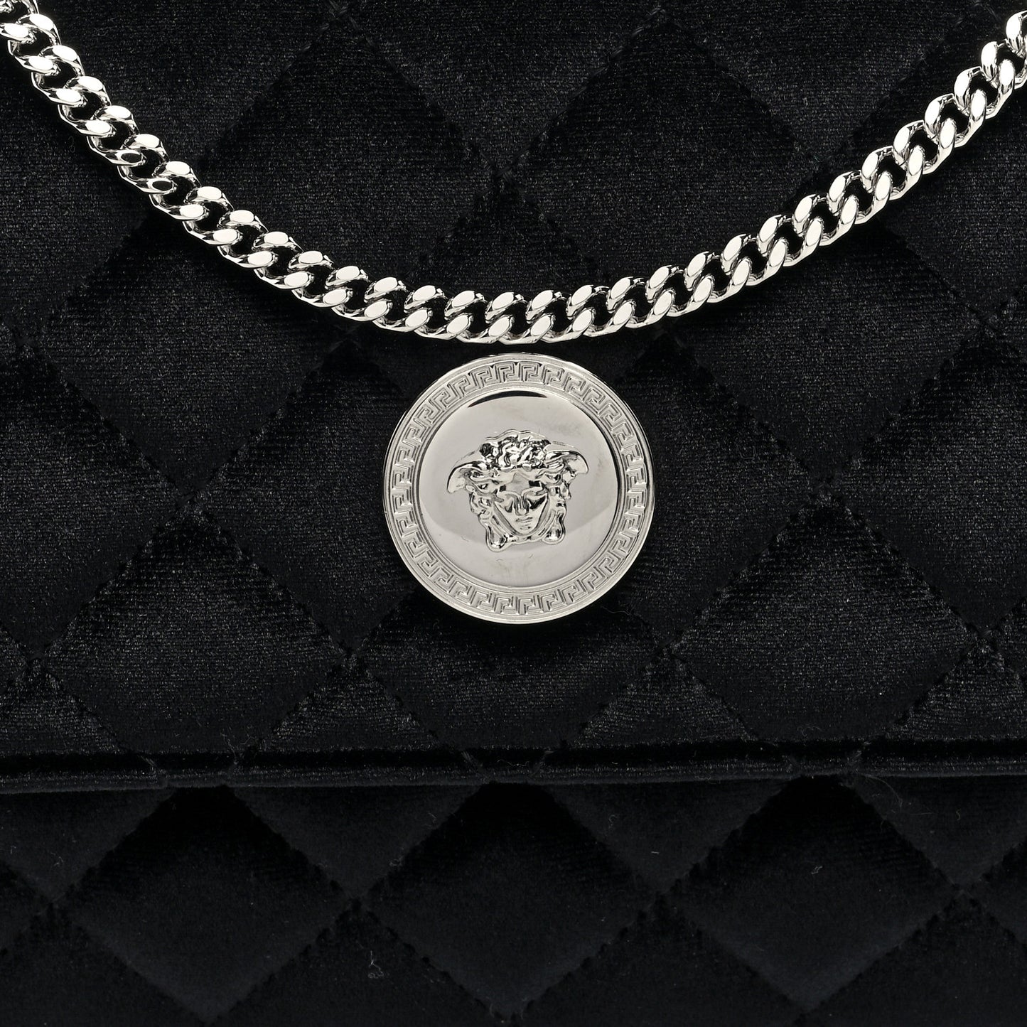Velvet Quilted Medusa Wallet On Chain Black