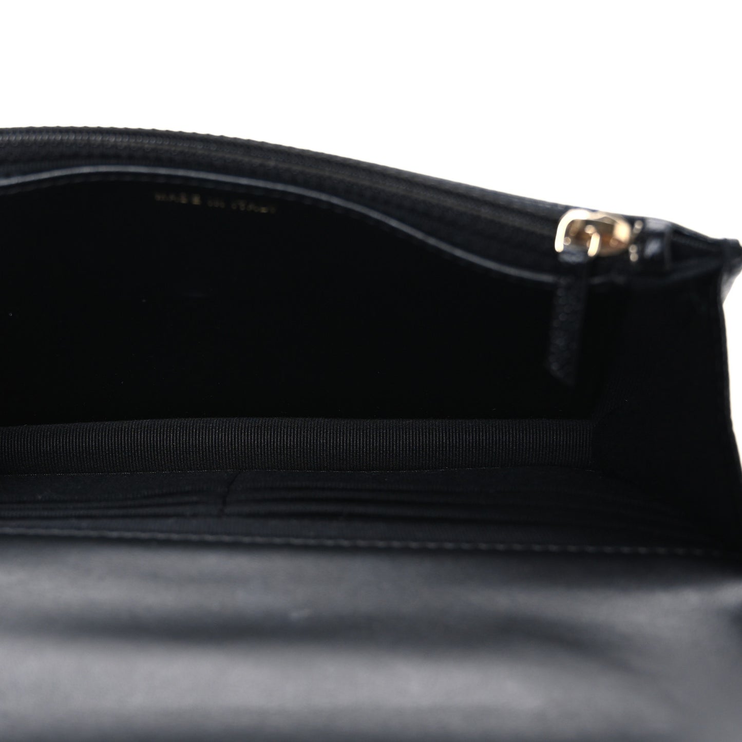 Shiny Caviar Quilted Pick Me Up Wallet On Chain WOC Black