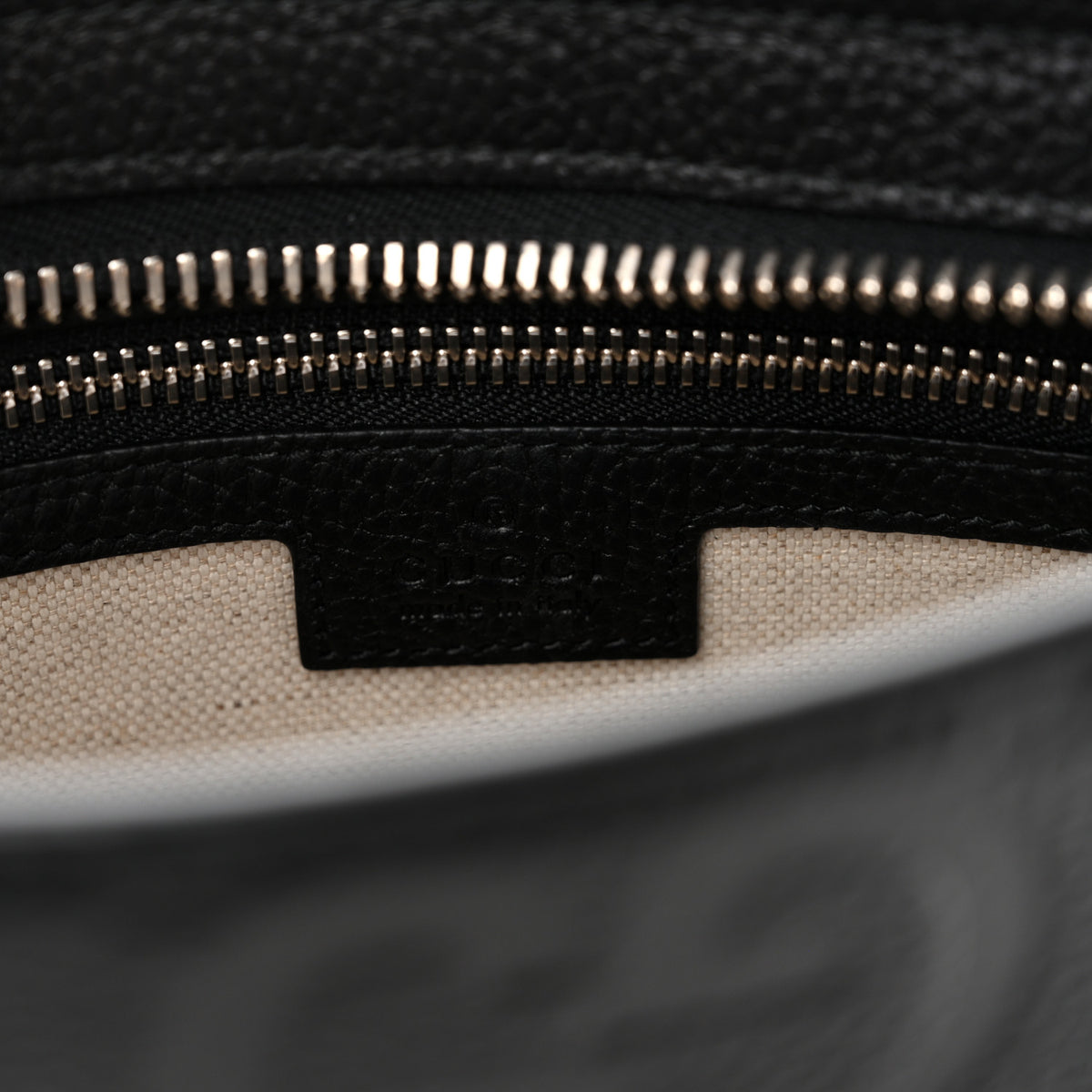 Piuma Calfskin Jumbo GG Embossed Medium Messenger Bag Black