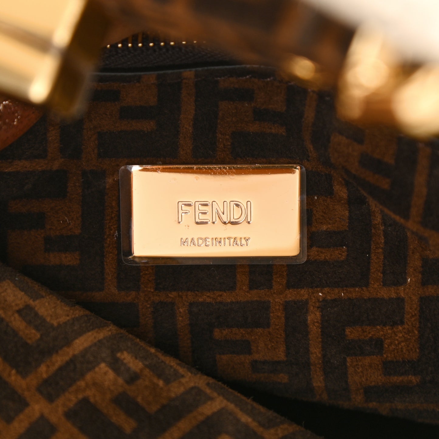 Vitello Seta Suede FF Mini Peekaboo Iconic Satchel Uovo Sigaro Marrone