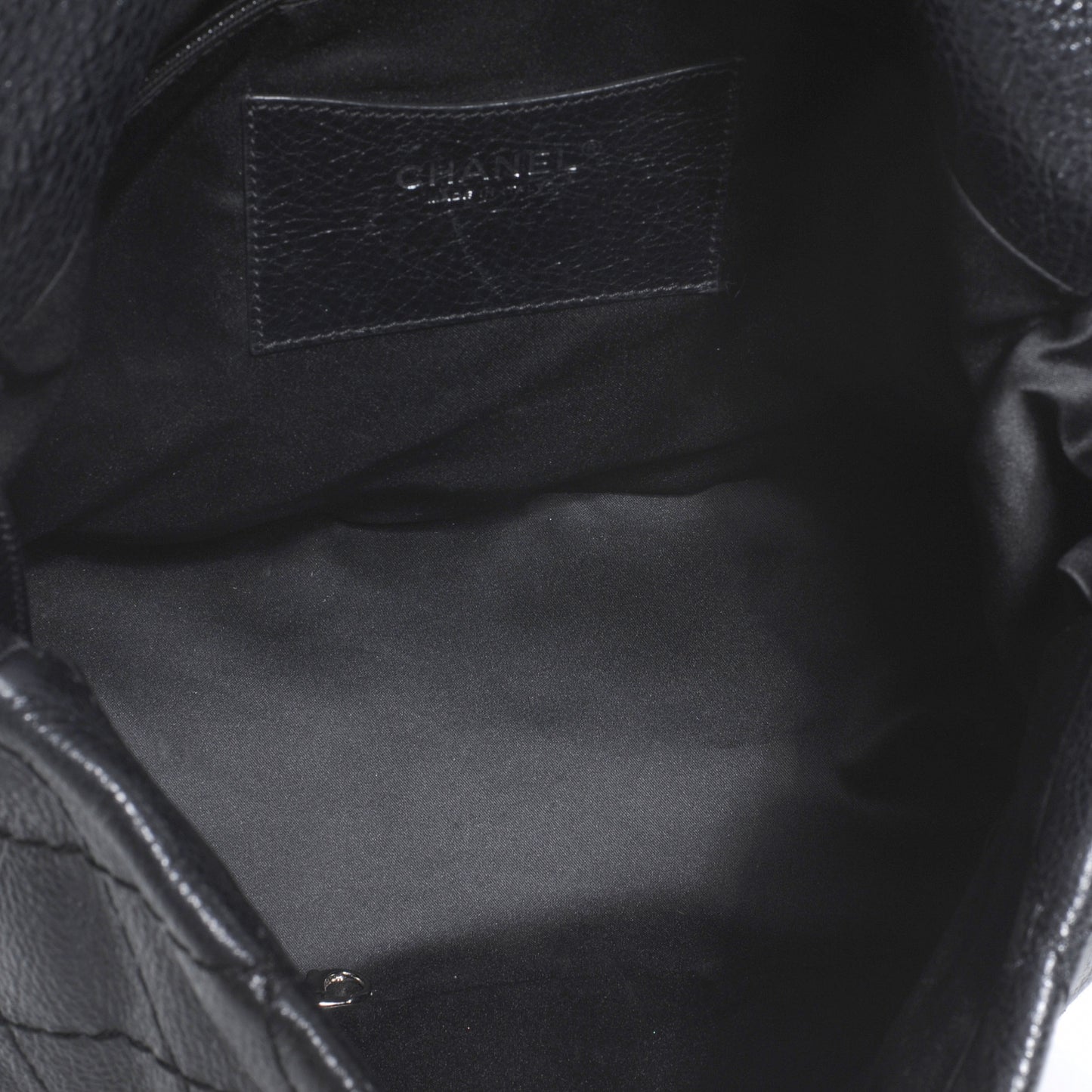Glazed Calfskin On The Road XL Flap Black