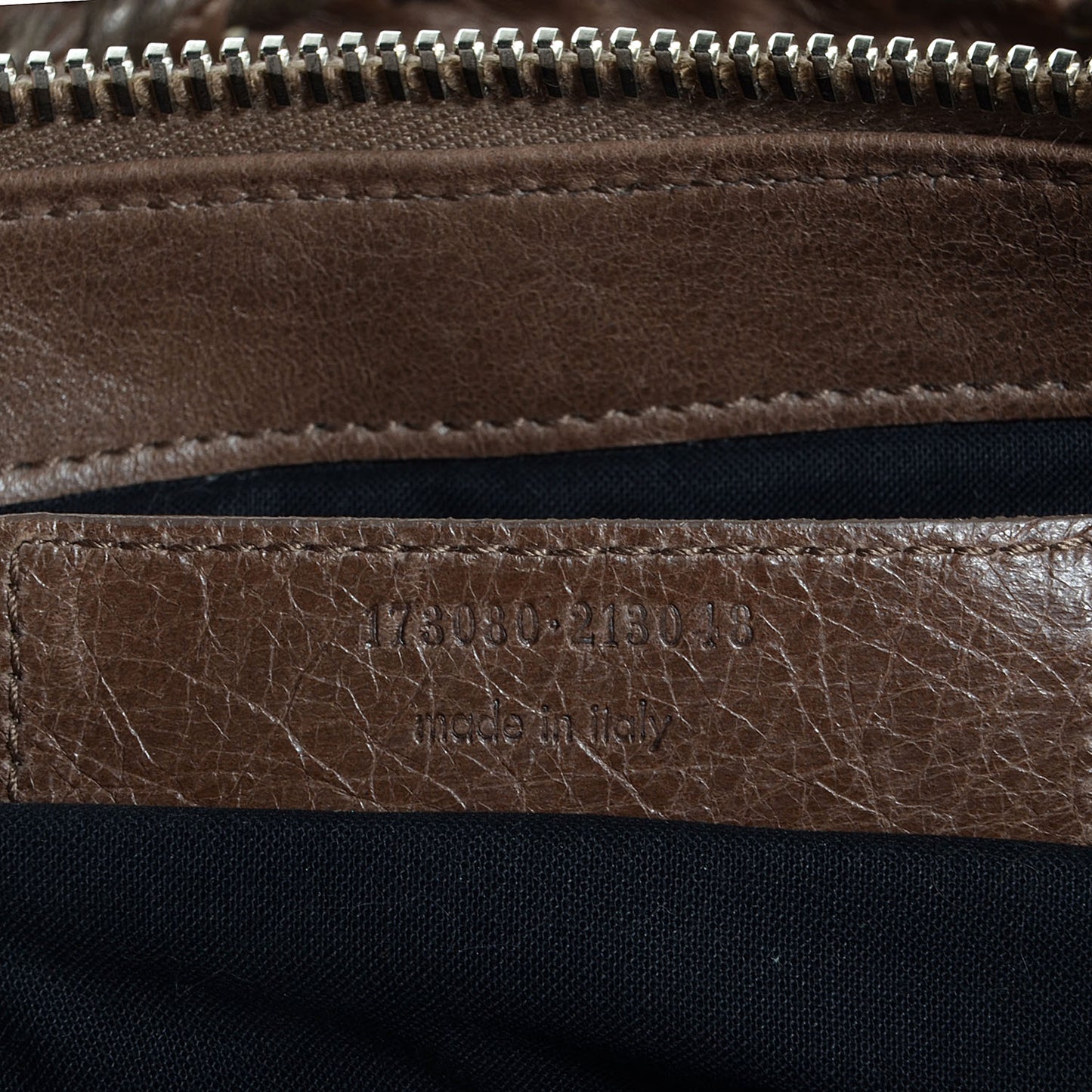 Agneau Giant 21 Silver Hardware Work Noix