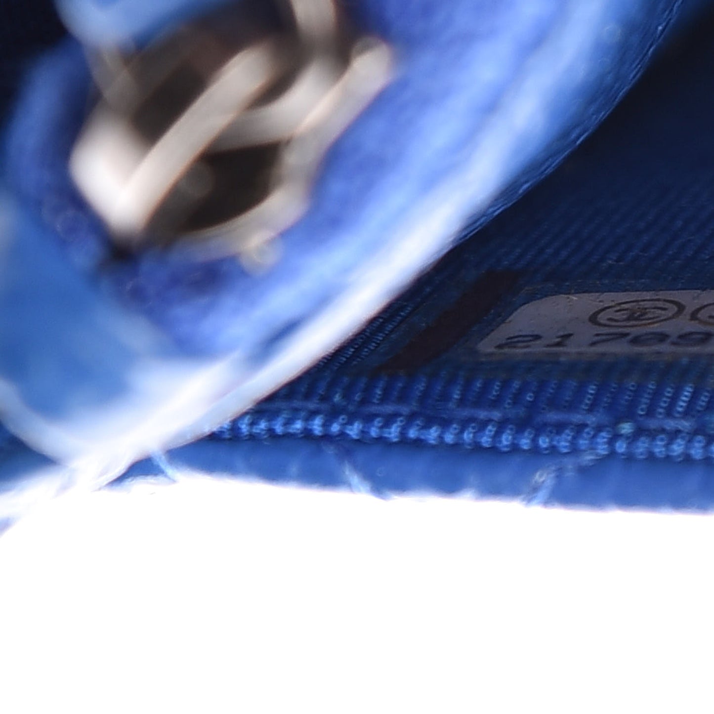 Caviar Quilted Wallet On Chain WOC Blue